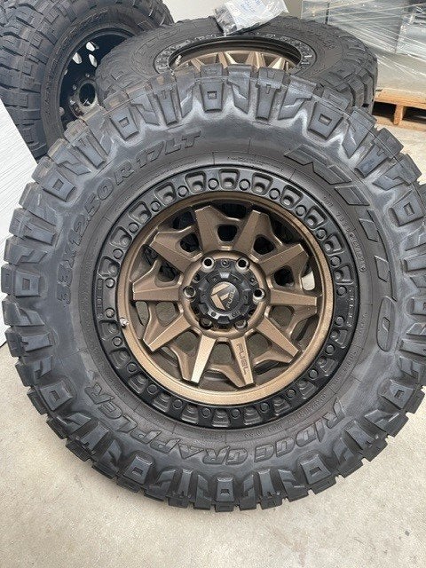 33x12.5 x17 Nitto Grapplers on Fuel Bronze Rims 5,000 miles